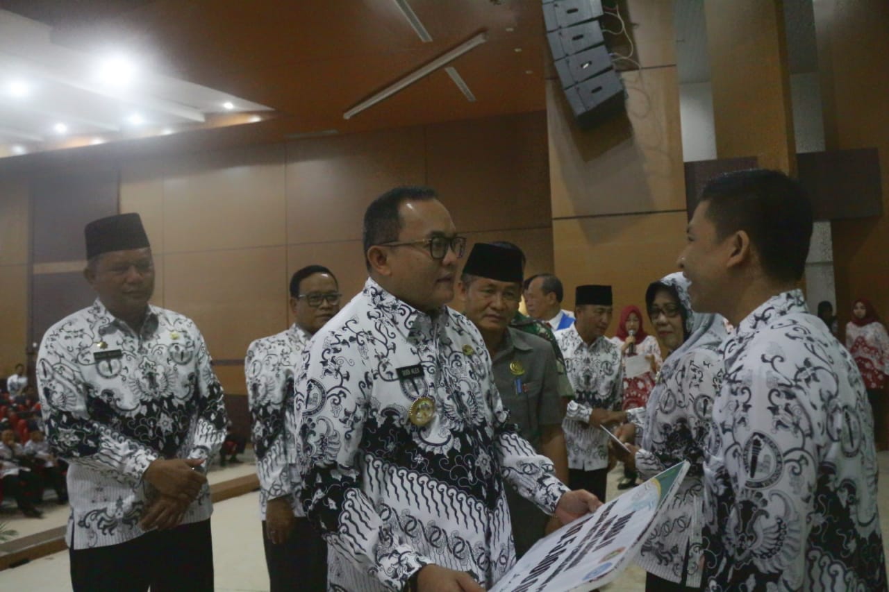 Rayu Nurlila Bangga dan Sedih Hari Purna Bhaktinya Bertepatan dengan HUT PGRI ke 73 dan HGN 2018