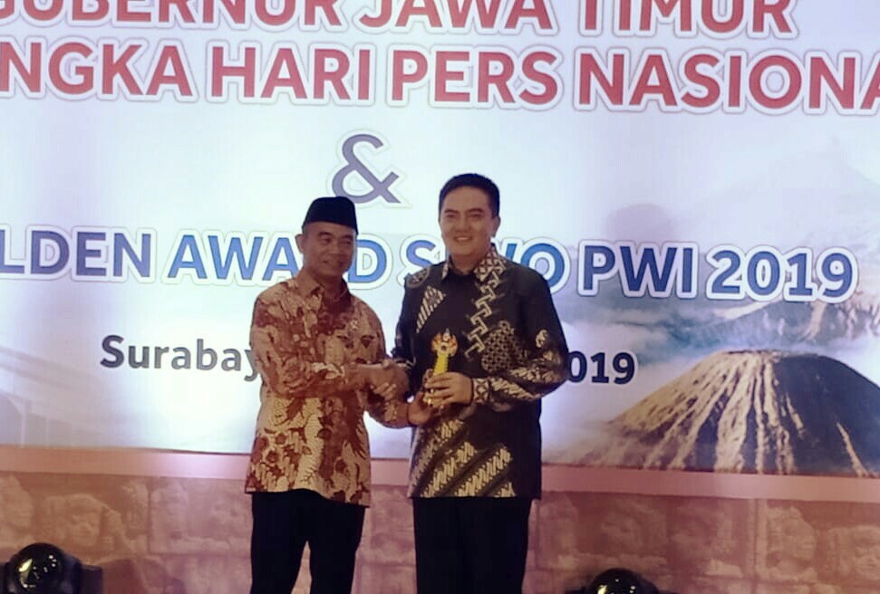 Kapolri Jenderal Polisi Tito Karnavian Mendapat Penghargaan Golden Award SIWO PWI Pusat
