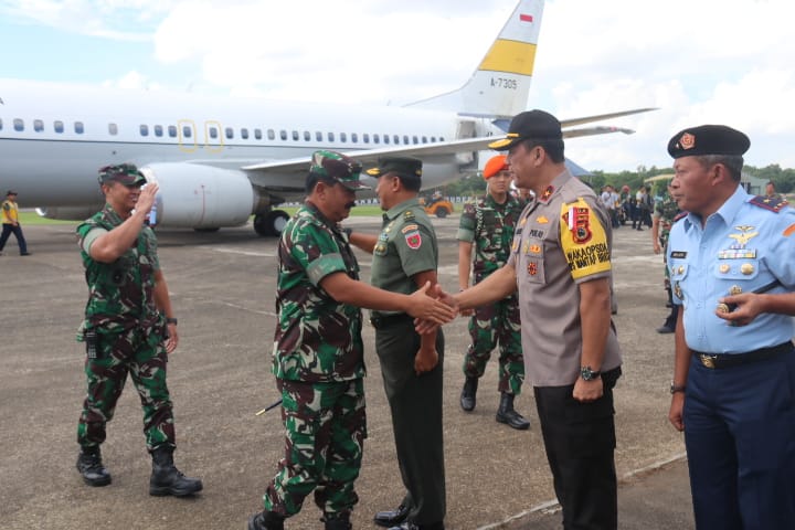 Transit di Makassar, Wakapolda Sulsel Jemput Panglima TNI