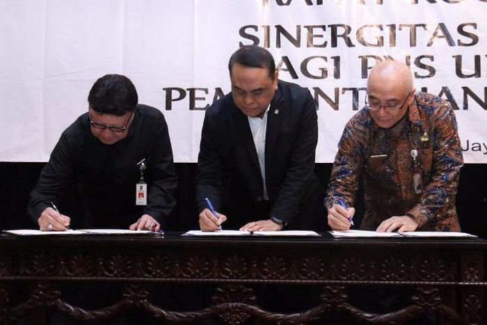 Mendagri : Desember 2018 Batas Pemecatan PNS Terpidana Korupsi