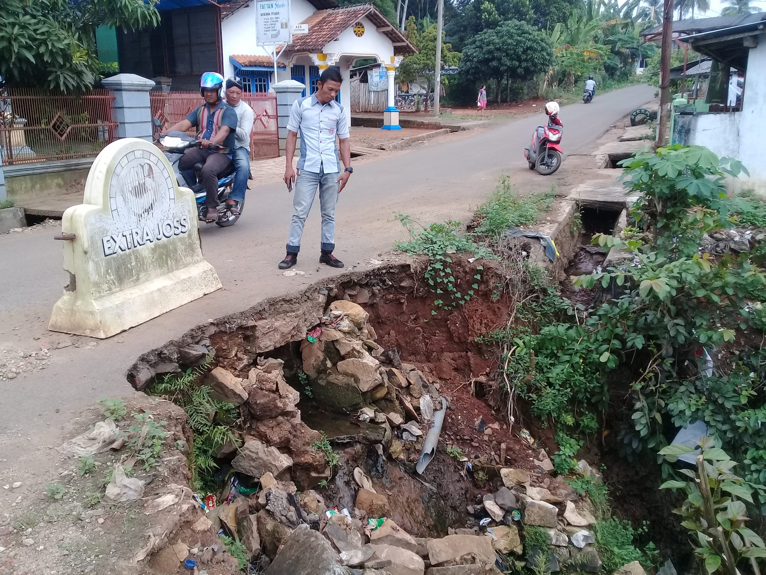 Gorong-Gorong Ambrol, Pemkab Lampura Abaikan Perbaikan?