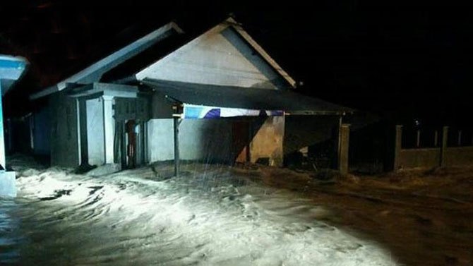 Banjir Bandang Hantam Puluhan Rumah Warga di Dusun Karangasem