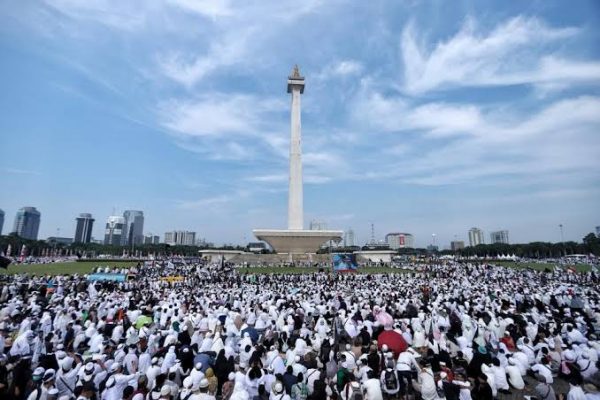 Massa Mulai Datangi Monas, Reuni 212 Siap Dilaksanakan