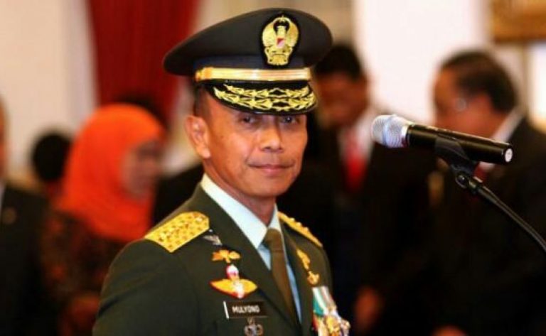 Kasad Jenderal TNI Mulyono Menyapa Warga Kalimantan Timur