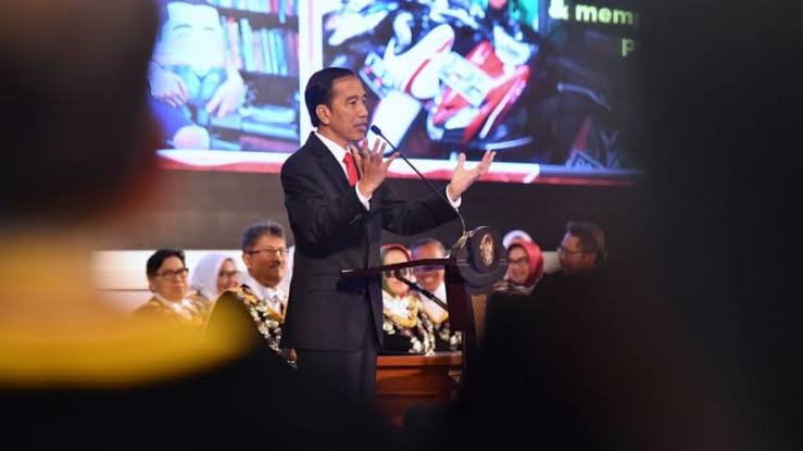 Jokowi : Pemerintah Dapat Kendalikan MediaĀ Mainstream, tapi Media Sosial Tidak Bisa