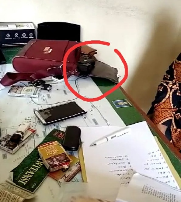 Oknum Kades Sumatera Barat Todongkan Senjata Api kepada Wartawan