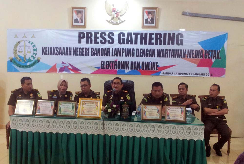 Kejari Bandar Lampung “Kewalahan” Eksekusi Buron Koruptor