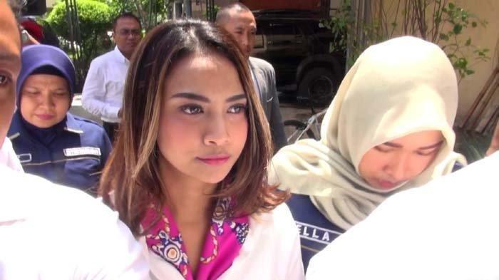 Prostitusi Online,  Vanessa Angel Resmi Jadi Tersangka