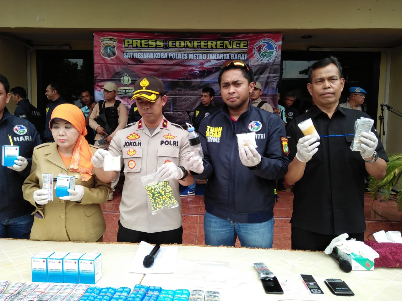 Polisi Grebek Sekolah yang Dijadikan Tempat Penyimpanan Narkoba
