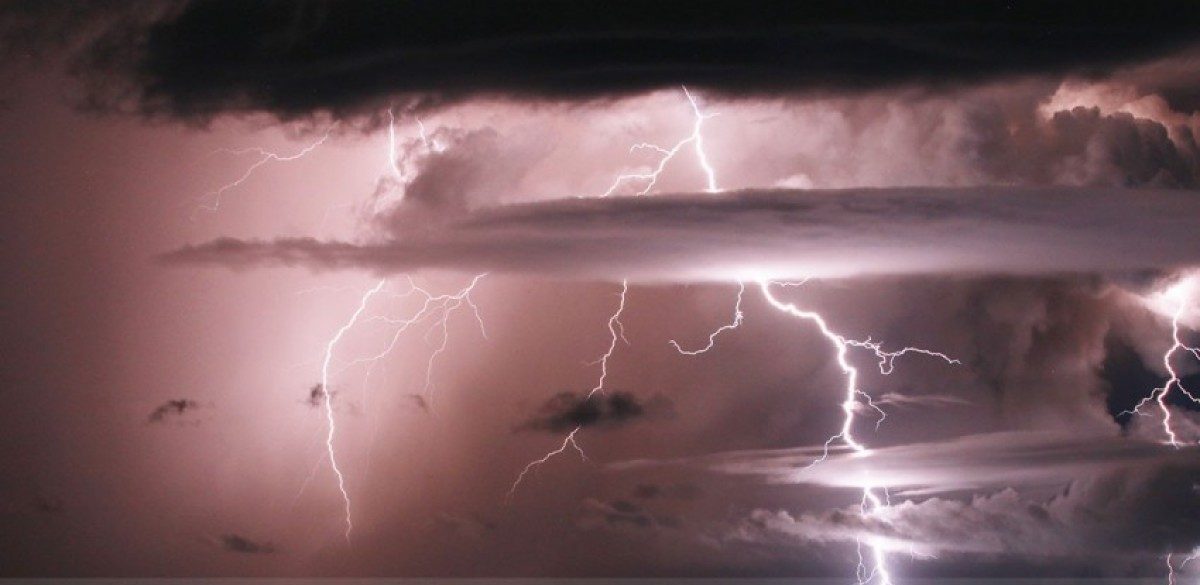 Erupsi Anak Krakatau Disertai Sambaran Petir