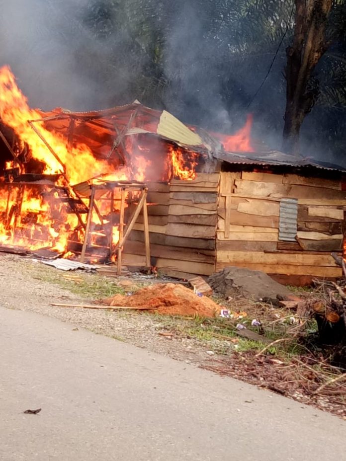 Cemburu Buta, Yita Nekad Bakar Warung Remang-Remang Milik Pacarnya
