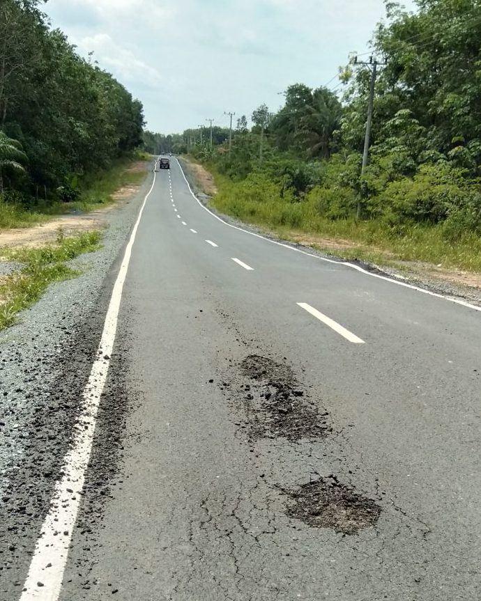 Jalan BrabasanâWiralaga Banyak Mengelupas, Kadishub : Jangan Jadikan Mobil Besar âKambing Hitamâ