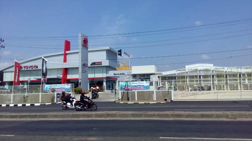 Dealer Auto 2000 Diduga Serobot Lahan Pemkot