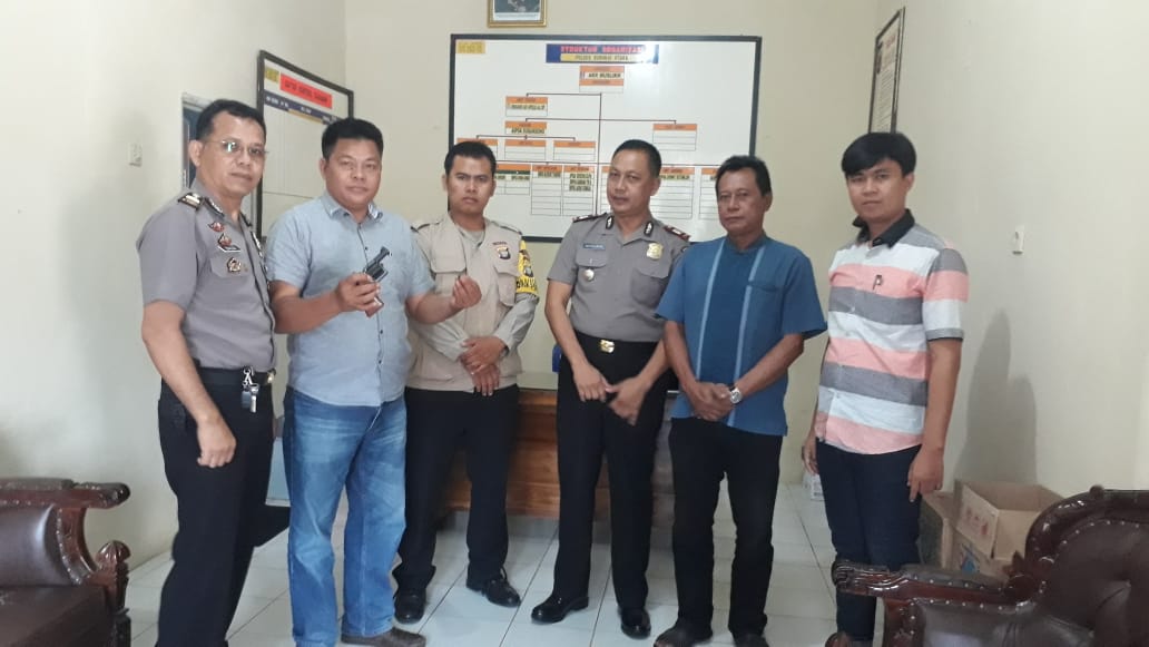 Dua Kepala Desa di Lampura Serahkan Senpi Rakitan Ilegal, Susul Kades Sebelumnya