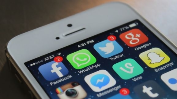 Zimbabwe Siap Blokir WhatsApp, Facebook, dan Twitter