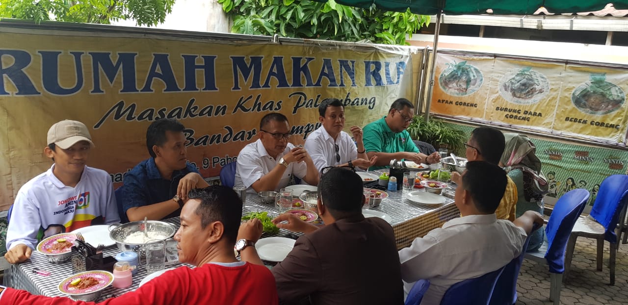 Sekjen Golkar Haji Lodewijk Kenalkan Kampenye Canvassing