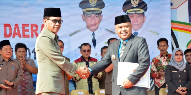 Bupati Khamami Lantik Kepala BPPKAD Jadi Sekda Mesuji