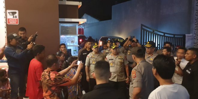 Kapolda Sulsel Langsung Cek Korban Banjir Usai Laksanakan Sertijab di Mabes Polri