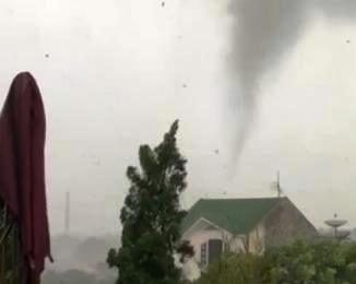 Puting Beliung Terjang Banjar Agung, Cek 29 Korban Rumah Rusak di Sini!