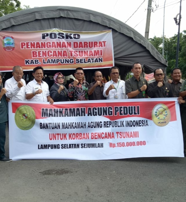 Mahkamah Agung Serahkan Bantuan 150 Juta untuk Korban Tsunami Lampung Selatan