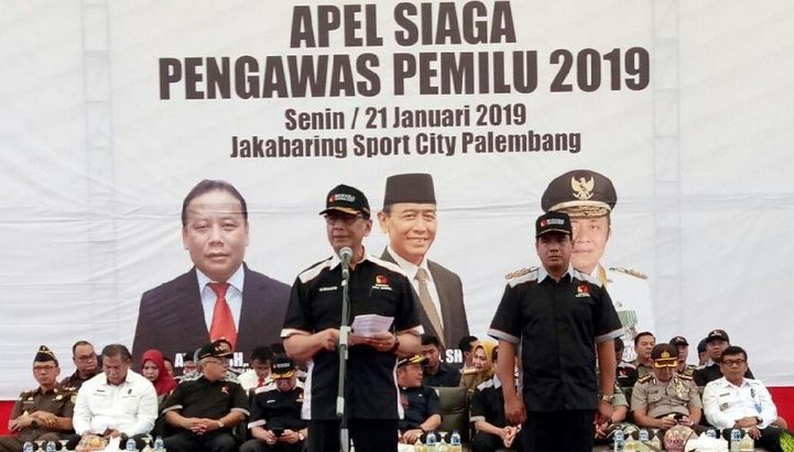 Pimpin Apel Siaga Pengawas Pemilu 2019 di Palembang, Wiranto: “Jangan Pilih Pemimpin Brengsek”