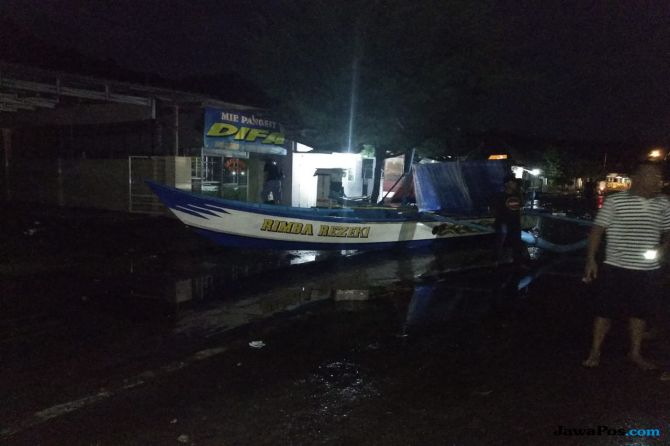 Tidak Ada Tsunami di Anyer dan Lampung Selatan, Hanya Gelombang Pasang