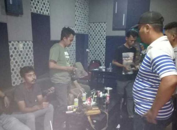 Rajia Tanaka Karaoke Polresta Amankan Dua Pengunjung Positif Narkoba?