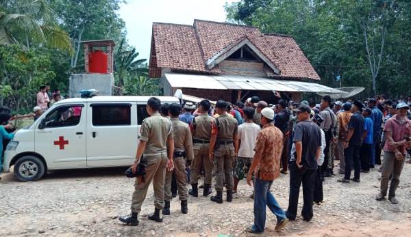 Istri Tokoh Masyarakat Mekarjaya Mesuji Yang Ditembak Orang Tak Dikenal Akhinya Wafat