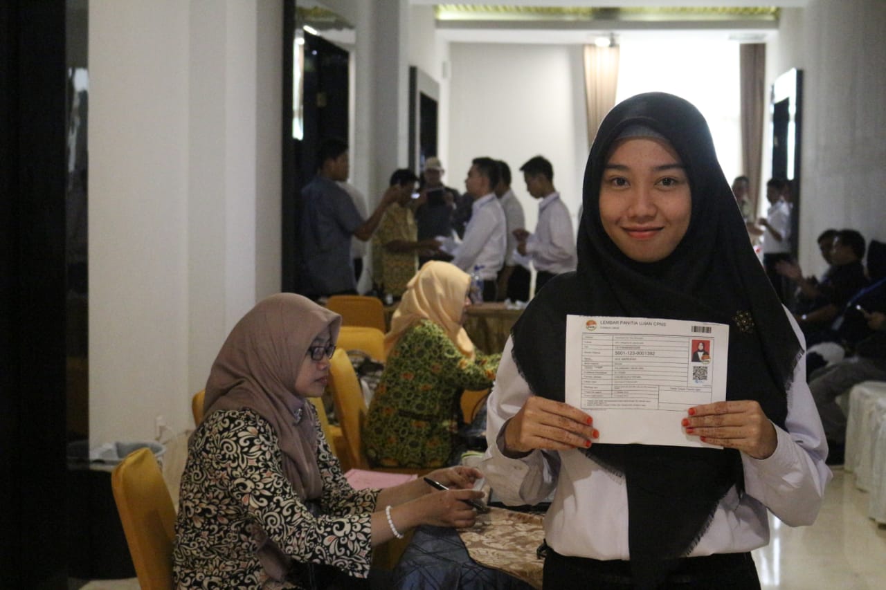 Usai Tes SKB, Ulil Langsung Pulang ke Muba untuk Resepsi Pernikahan