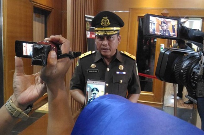 Penyidik KejagungTangkap Tersangka Penyalahgunaan RTU di Surabaya