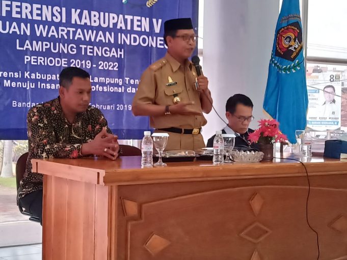 Kepala Diskominfo Lamteng Buka Konfercab V PWI Lamteng