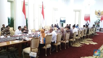 Rupiah Terus Melemah, Jokowi Adakan Rapat Khusus!