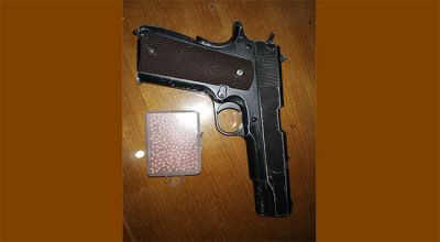 Polsek Kawasan Laut Benoa Gagalkan Penyelundupan Sepucuk Senjata Airsoft Gun