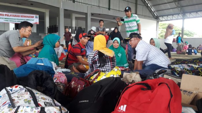 Ratusan Korban Tsunami Selat Sunda di Pulau Sebesi dan Sebuku Dievakuasi ke Lapangan Tenis Kalianda