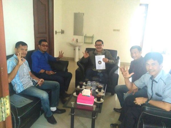 Pendukung Jokowi di Lampung, Dukung Pasangan Arinal-Chusnunia