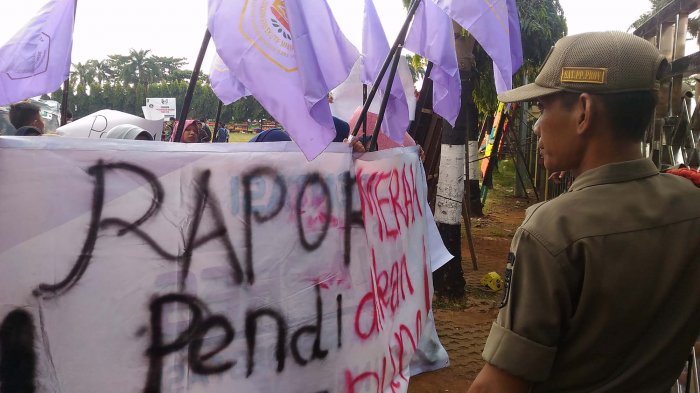 Peringati Hardiknas APML Geludruk ke DPRD Lampung