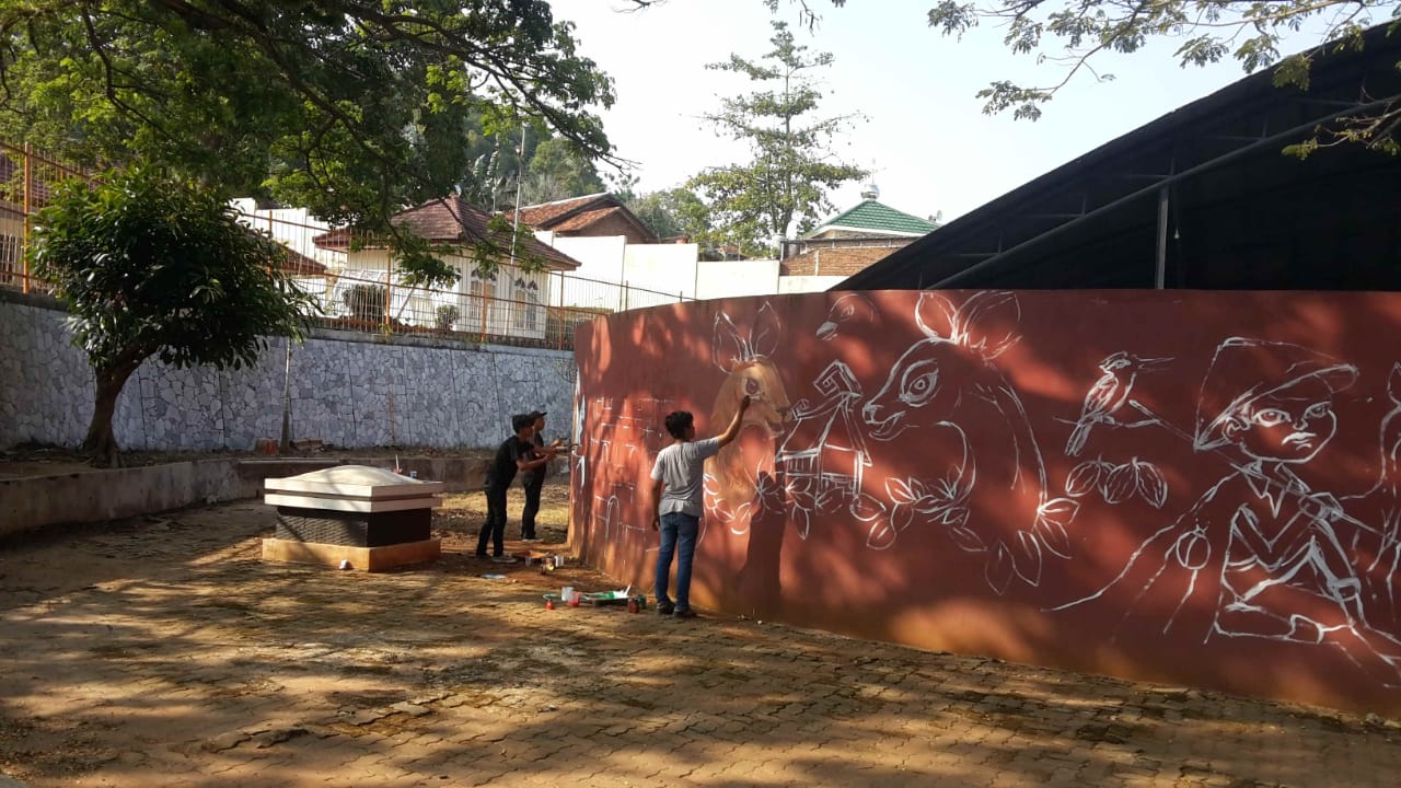 Lukis Tembok Awali Pameran Akultutasi