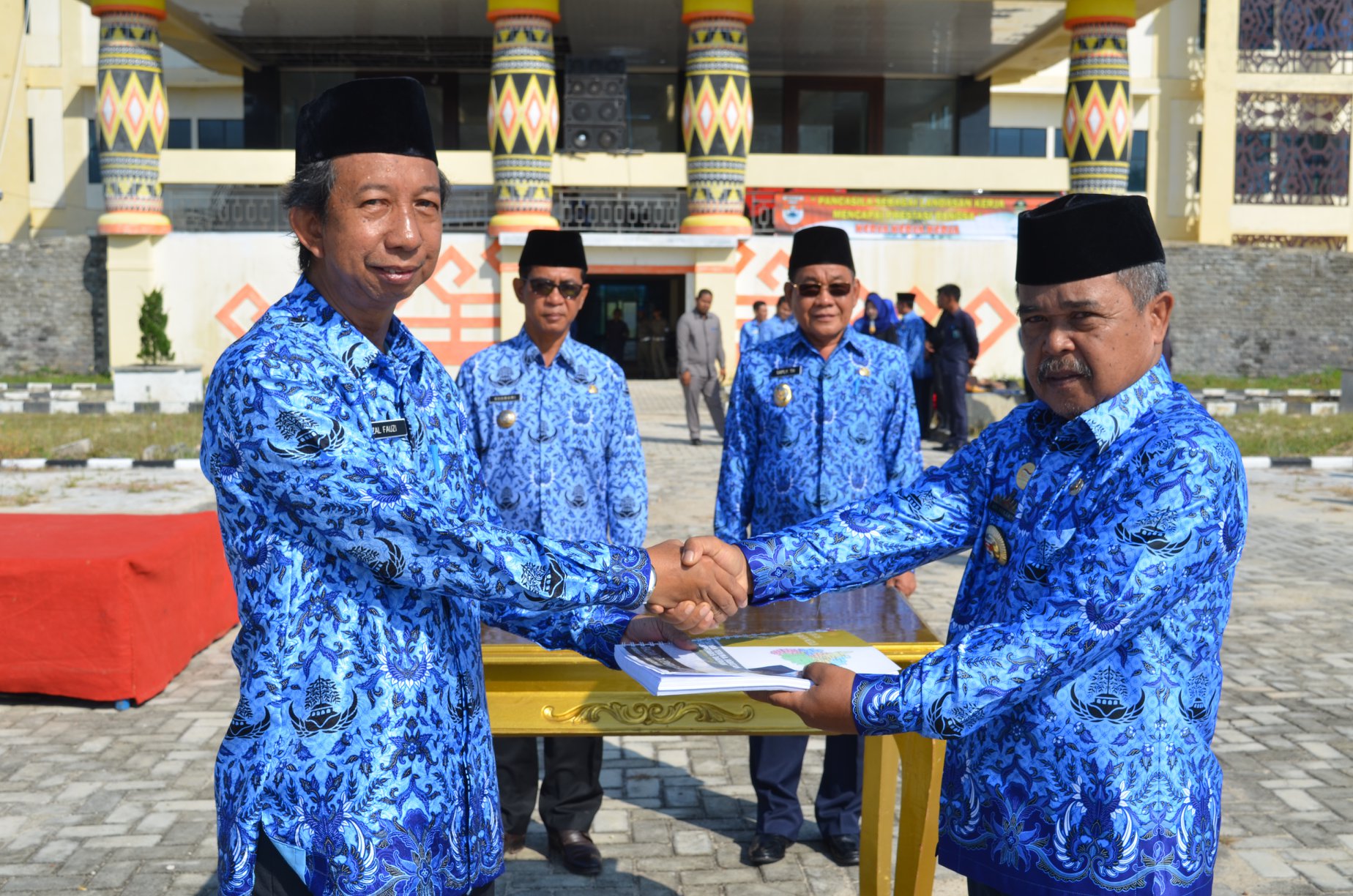 Bupati Mesuji Khamami Tunjuk Kepala BPPKAD Mesuji Jadi Plt Sekda