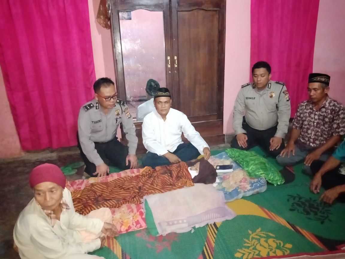 Bocah Tenggelam Dalam Sumur Saat Mandi Di Tinggal Uyutnya