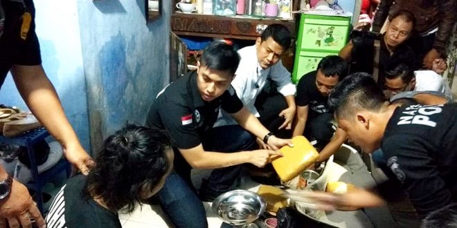 Satresnarkoba Polres Jakbar Bongkar Gudang Penyimpanan Narkoba