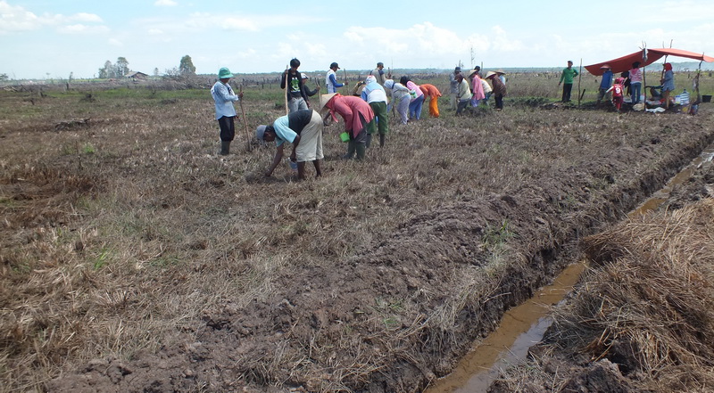 Ajang Sai Bathin Minta Tanah Adat Desa Sindang Garut Dikembalikan?