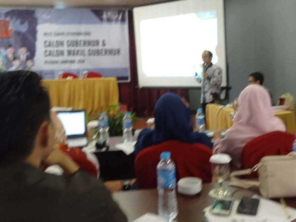 Survey Charta Cukup Logis, Tapi Diduga Tidak Independen