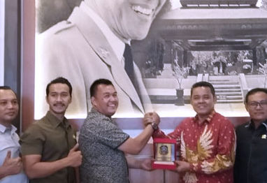 Lucunya DPRD Lamteng, Studi Banding Peternakan Kok Ke Kota Blitar