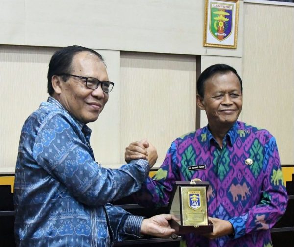 Pemda Metro MOU Dengan Unila
