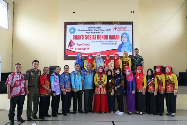 Sambut HUT Pesibar ke-5 TP-PKK Menggelar Kegiatan Donor Darah