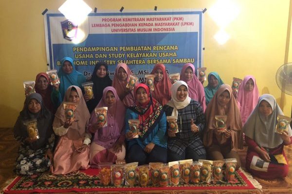 UMI Makassar Gelar Kegiatan Pendampingan Usaha Bagi Industri Rumahan