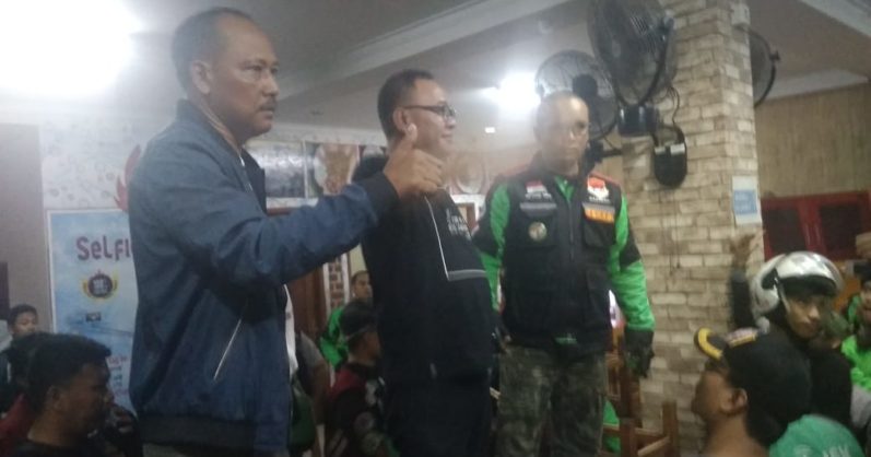 Tak Ingin Maslah Berlarut, Manager RM Geprek Bensu Menemui Massa Driver Gojek