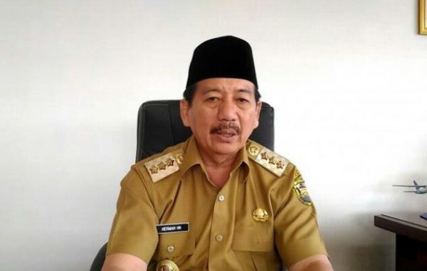 Herman HN Walk Out Acara BEM Unila