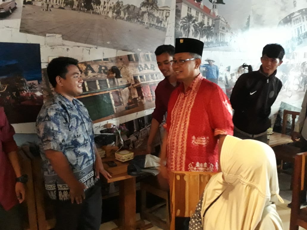 Sutono Buka Puasa Bersama Relawan di Kalianda