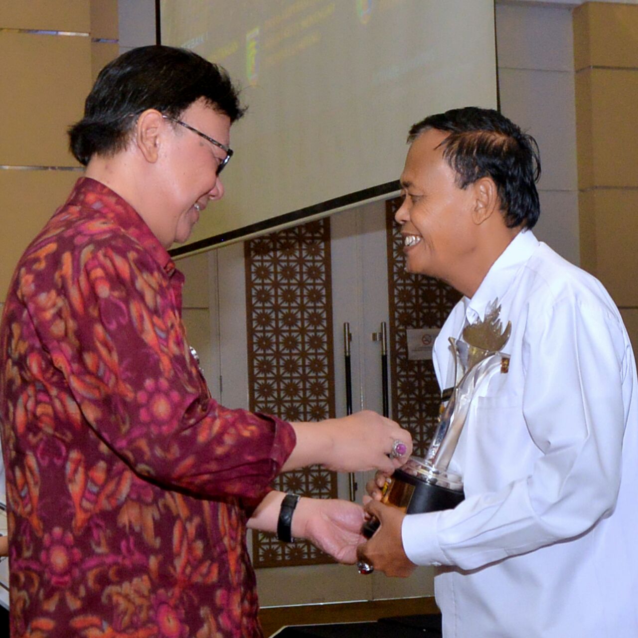 Kota Metro Raih Penghargaan Terbaik Pada Pembangunan Daerah